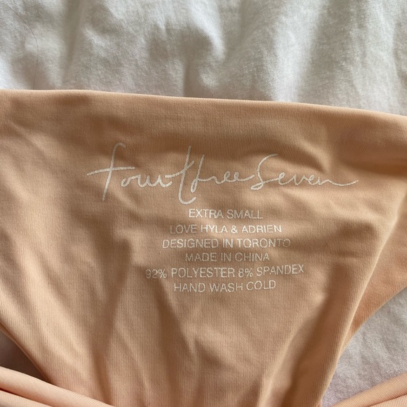 437 Kenzie bikini XS - Picture 4 of 5